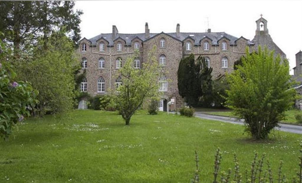 Hotel-Restaurant De L'Abbaye Plancoet Экстерьер фото