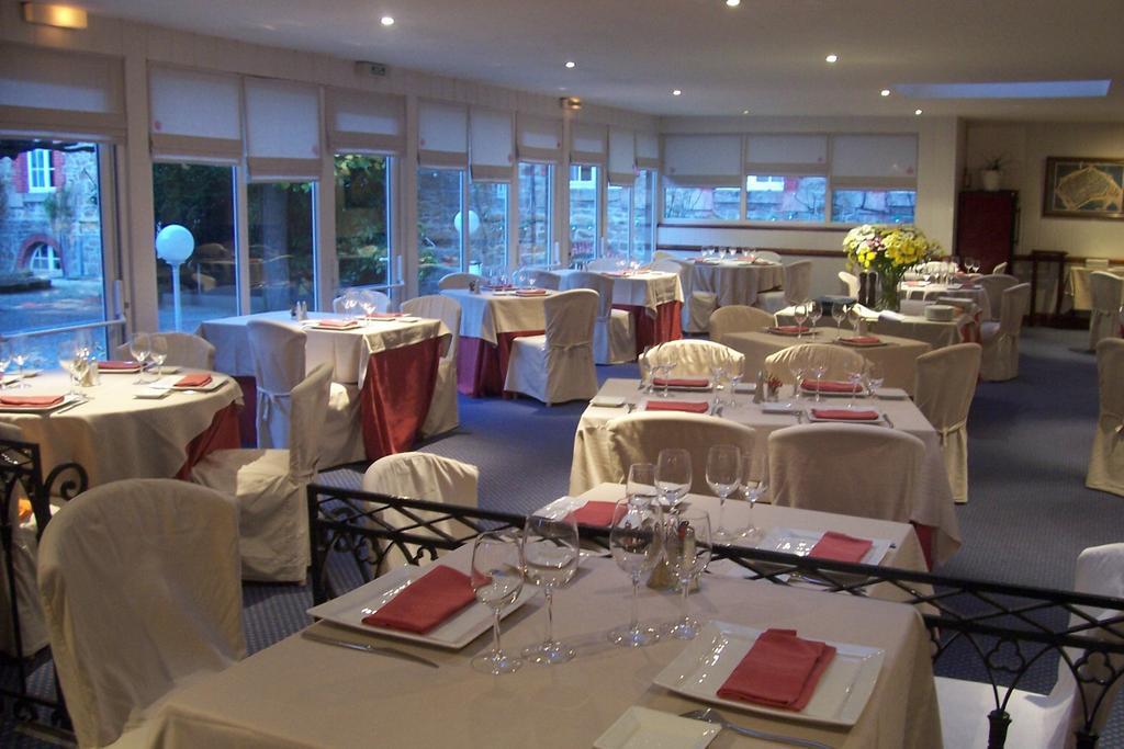 Hotel-Restaurant De L'Abbaye Plancoet Экстерьер фото
